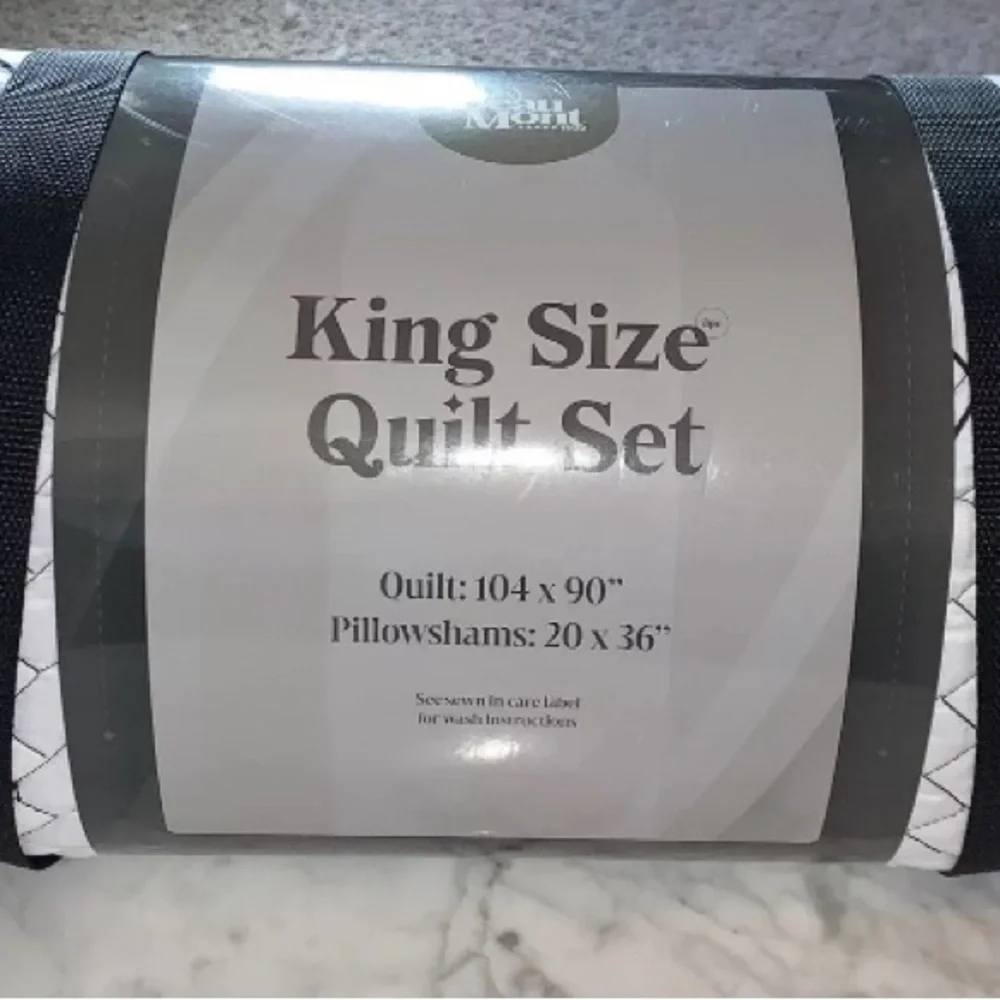 Beaumont King Size Quilt & Pillow Shams Set Black & White Design NEW (Q222)